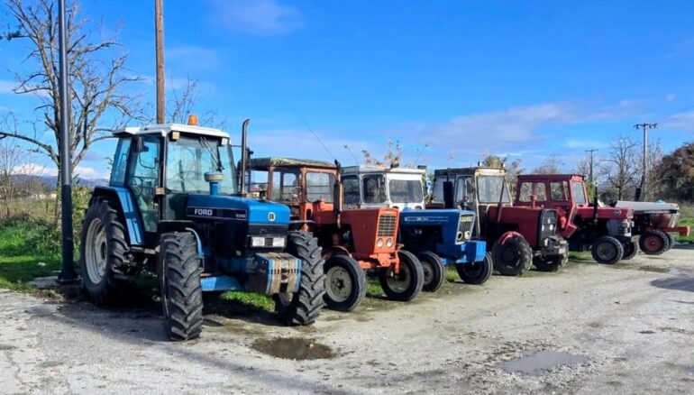 Στα χαρακώματα αγρότες – κυβέρνηση: Ο Μαρινάκης προανήγγειλε παρέμβαση της Αστυνομίας στα μπλόκα