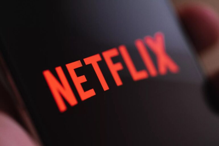 Netflix: Αναχρηματοδότηση δανείου $59 δισ. στο επίκεντρο της μάχης για τη Warner Bros.