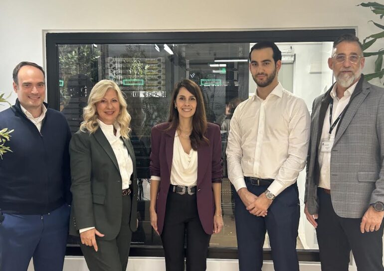 HPE και Infinitum ενώνουν τις δυνάμεις τους, παρέχοντας  λύσεις AI και containerized υποδομής στη STHENOS AI