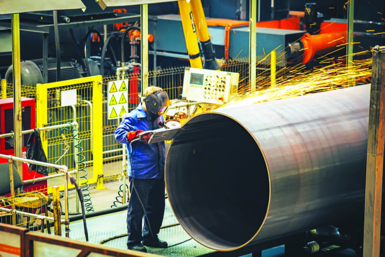 Συρρικνώνεται η ευρωπαϊκή μεταποίηση, «αντέχει» η Ελλάδα