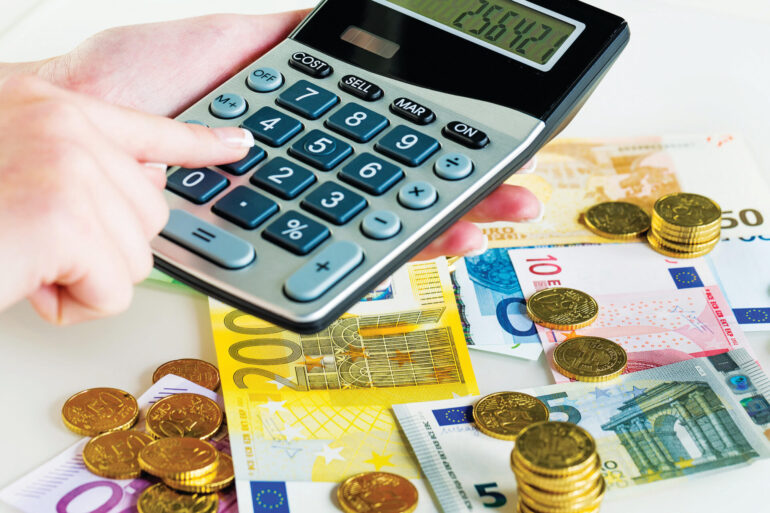 Στην πενταετία η παραγραφή χρεών προς τον ΕΦΚΑ από φέτος