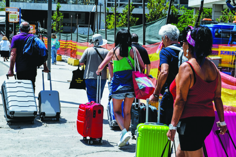 Υπό… πίεση η Αθήνα στον δωδεκάμηνο τουριστικό προορισμό