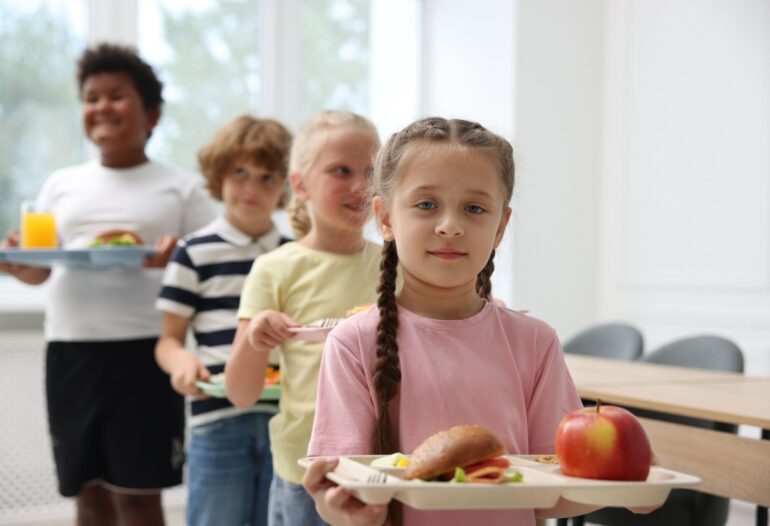 Παιδική Παχυσαρκία και Αθλητική Διατροφή: Η Επιστημονική Προσέγγιση της Έλενας Περλεπέ
