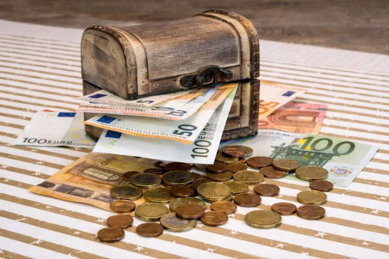 Πώς να επενδύσετε πάνω από 15.000 €